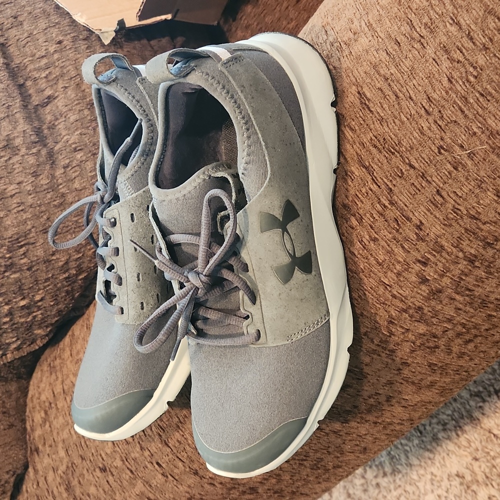 Mens Under Armour Sneakers 9.5